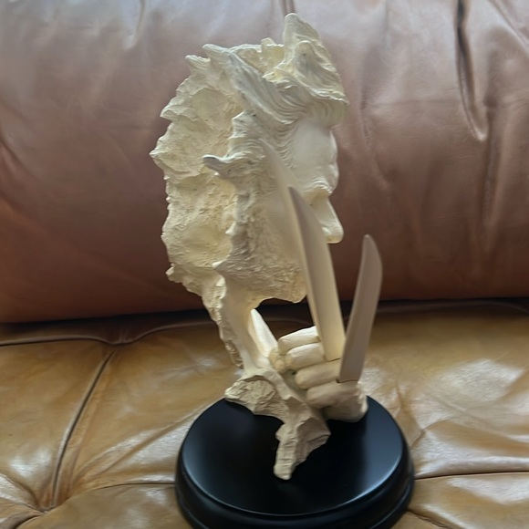 X-Men Origins Wolverine Resin Figure Model Bust Statue Platform Collection Gift - Picture 7 of 8